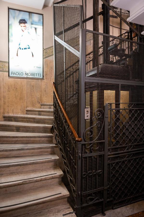 Easyhomes Duomo View Milan Bagian luar foto