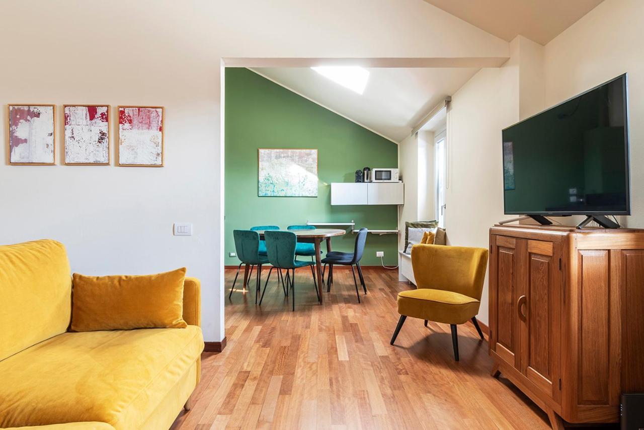 Easyhomes Duomo View Milan Bagian luar foto