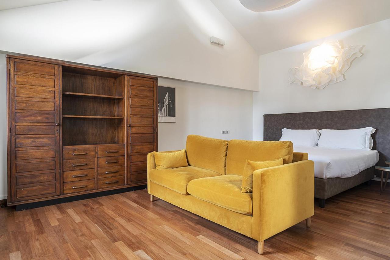 Easyhomes Duomo View Milan Bagian luar foto