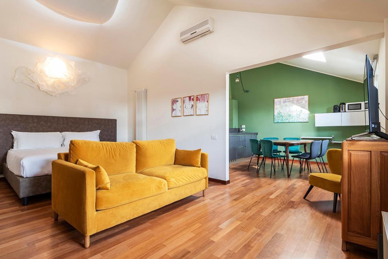 Easyhomes Duomo View Milan Bagian luar foto