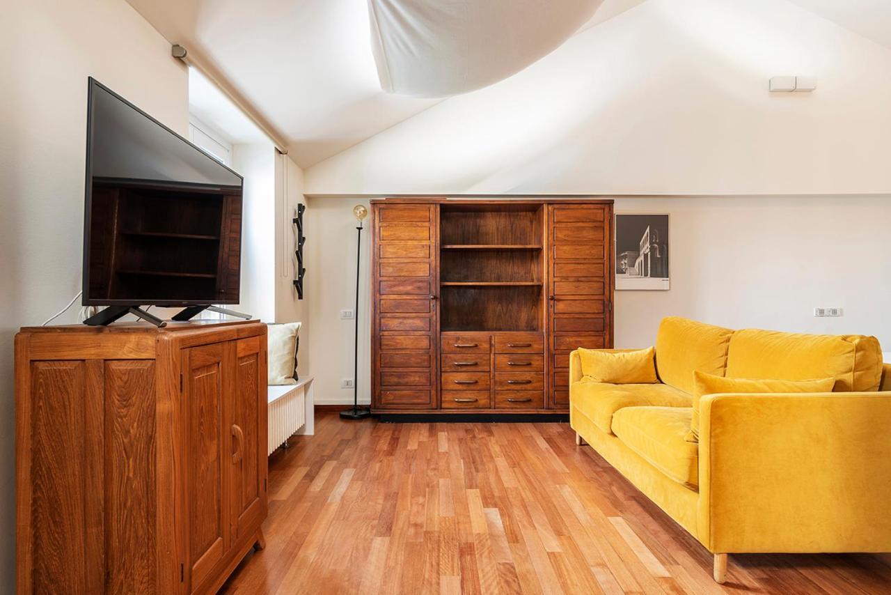 Easyhomes Duomo View Milan Bagian luar foto