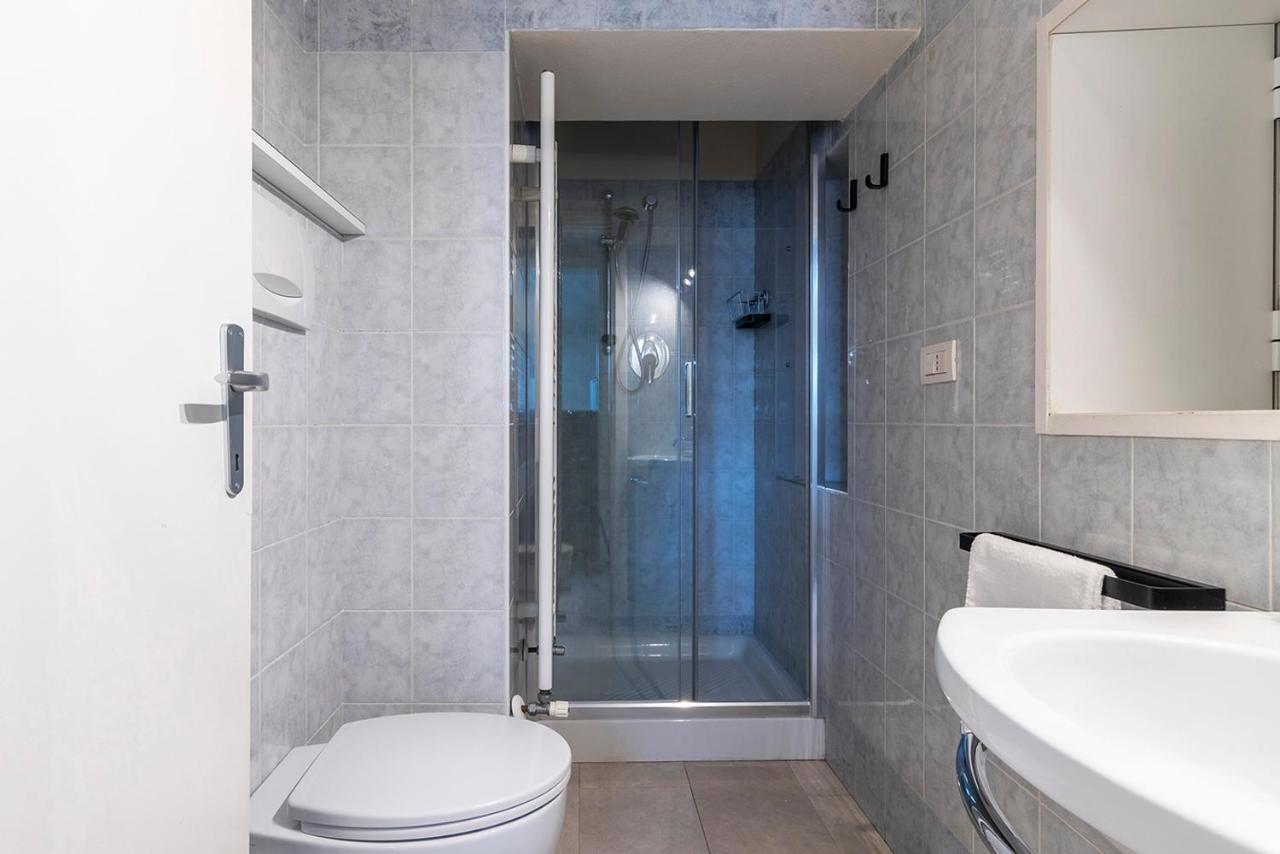 Easyhomes Duomo View Milan Bagian luar foto