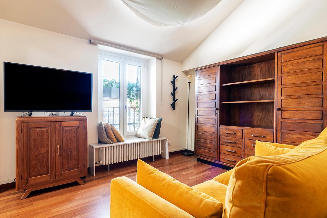 Easyhomes Duomo View Milan Bagian luar foto